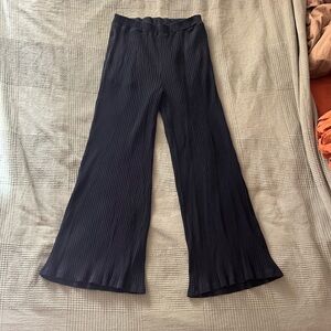 Callahan Black Pleated Wide-Leg Pants